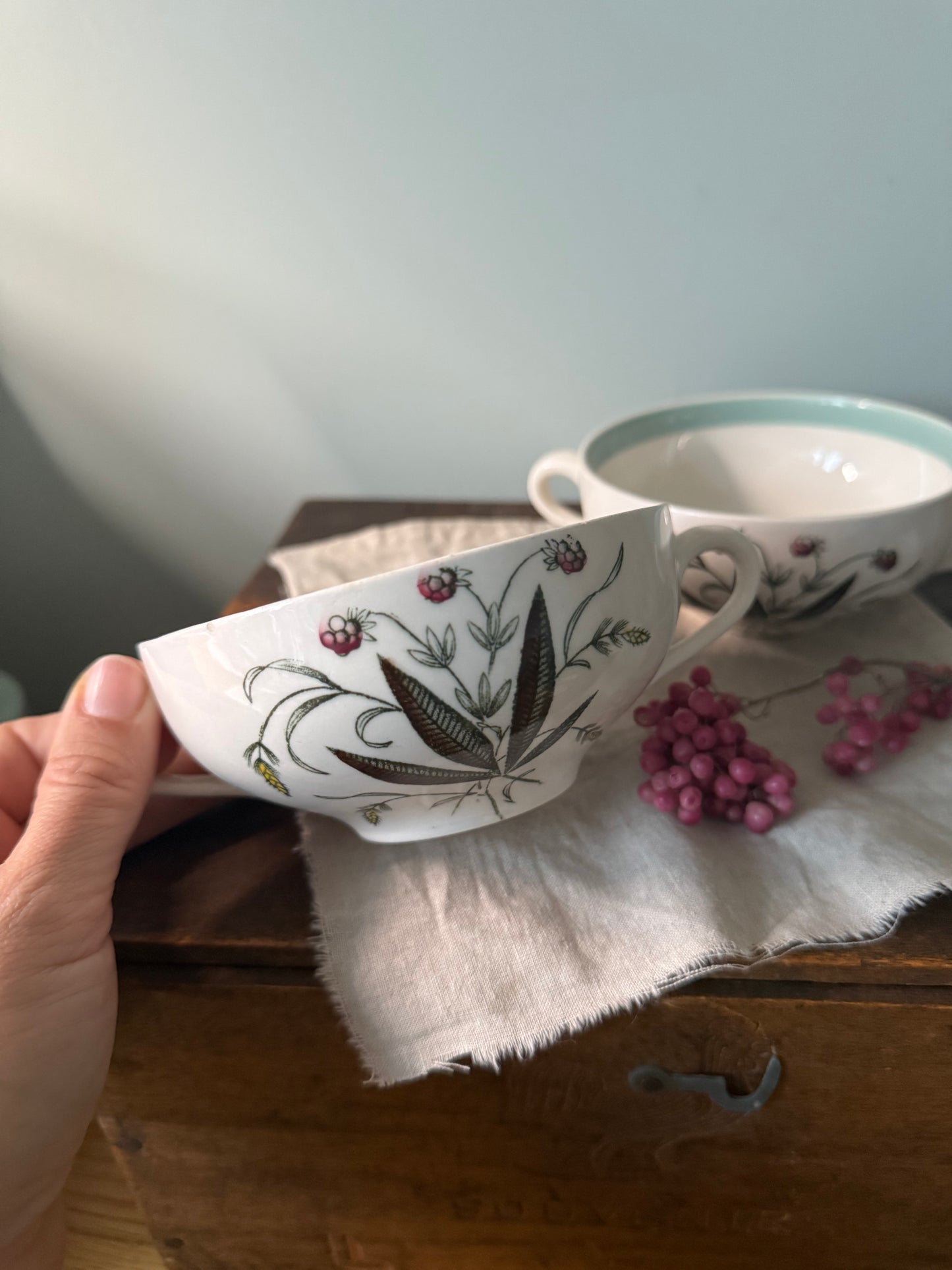 Alfred Meakin Hedgerow Bowl with Floral Print