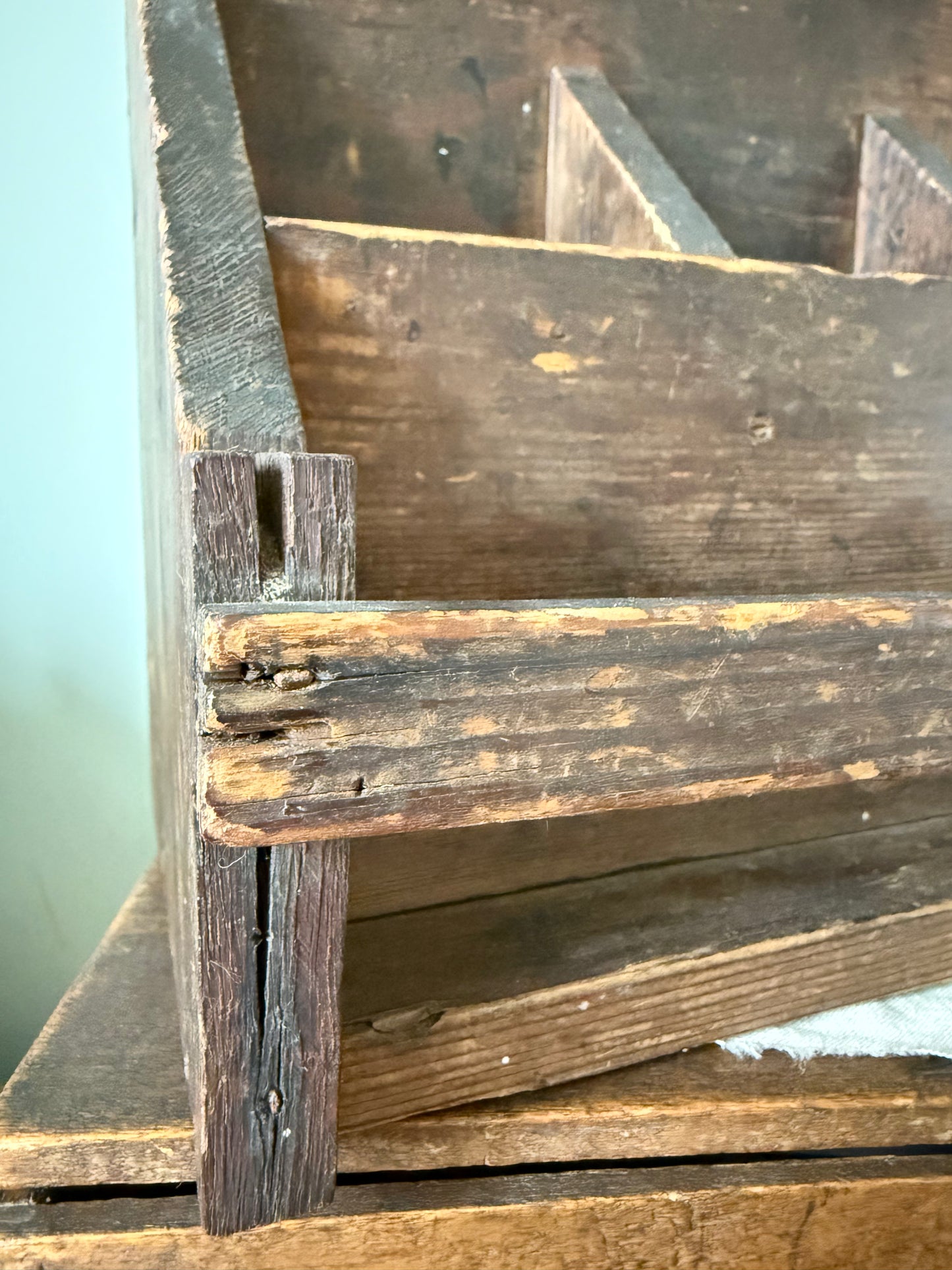 Vintage Solid Wood Spoon Rack with 6 Wooden Spoons