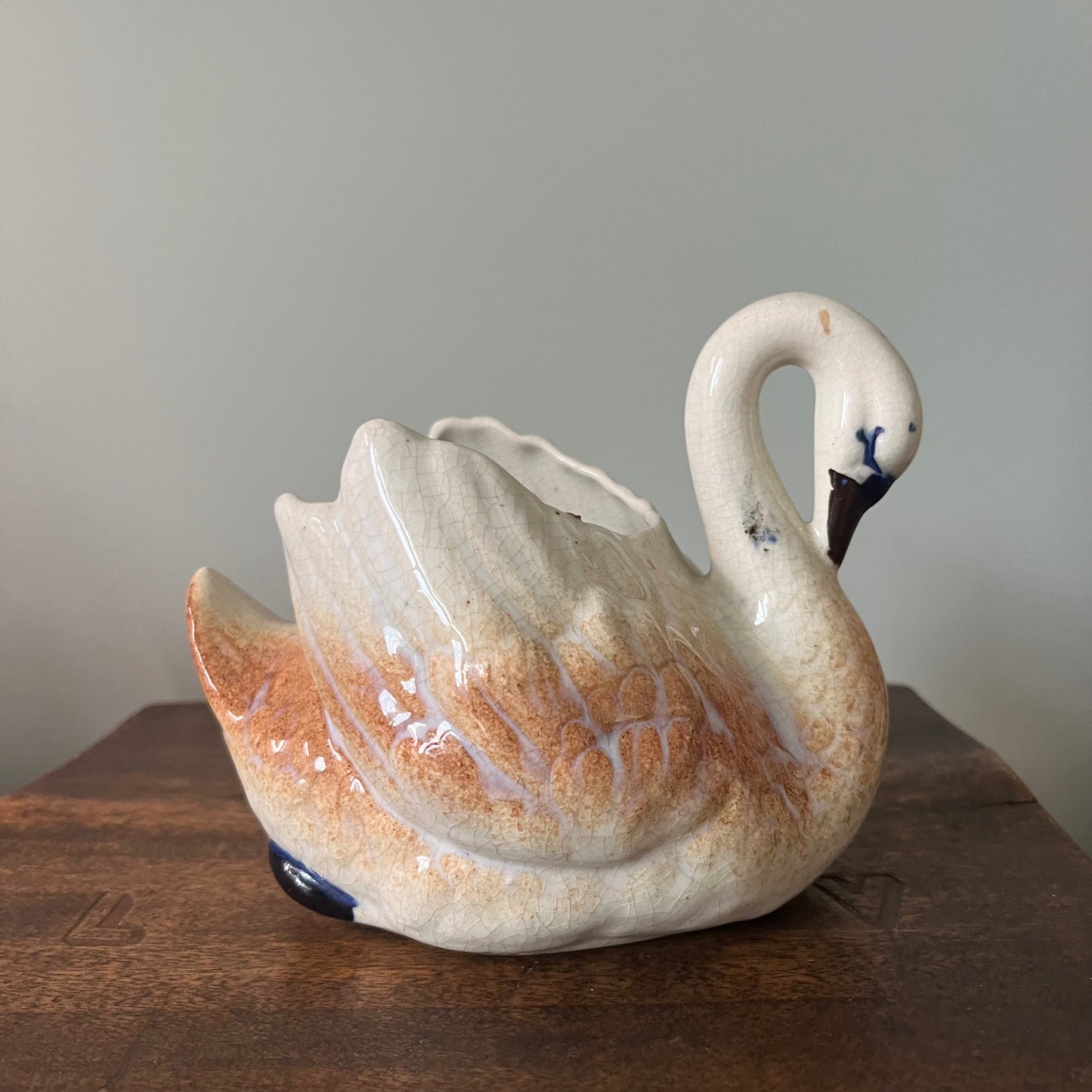 Small Swan Planter