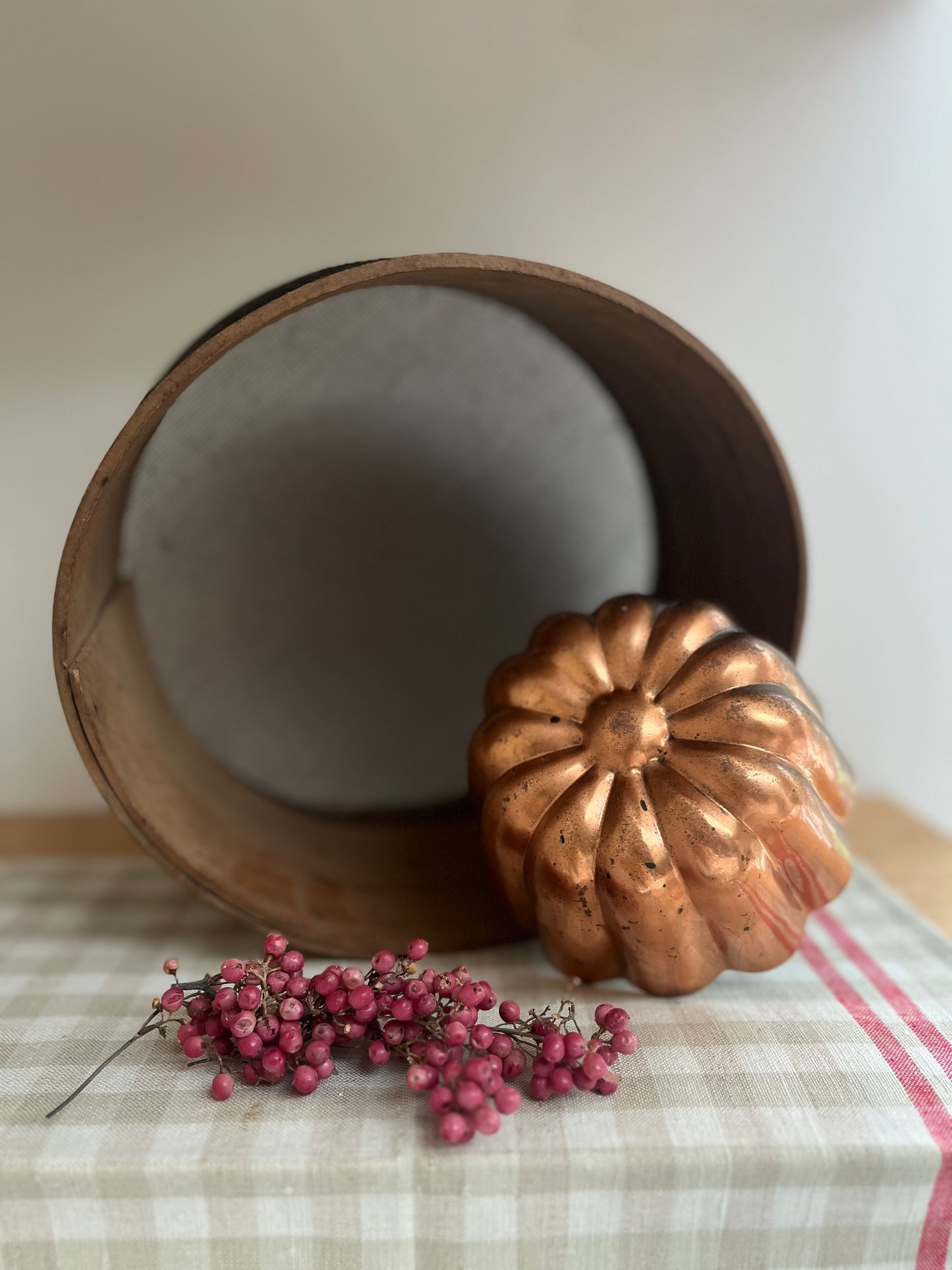 Vintage Small Copper Mould – Ready to Hang - 12cm
