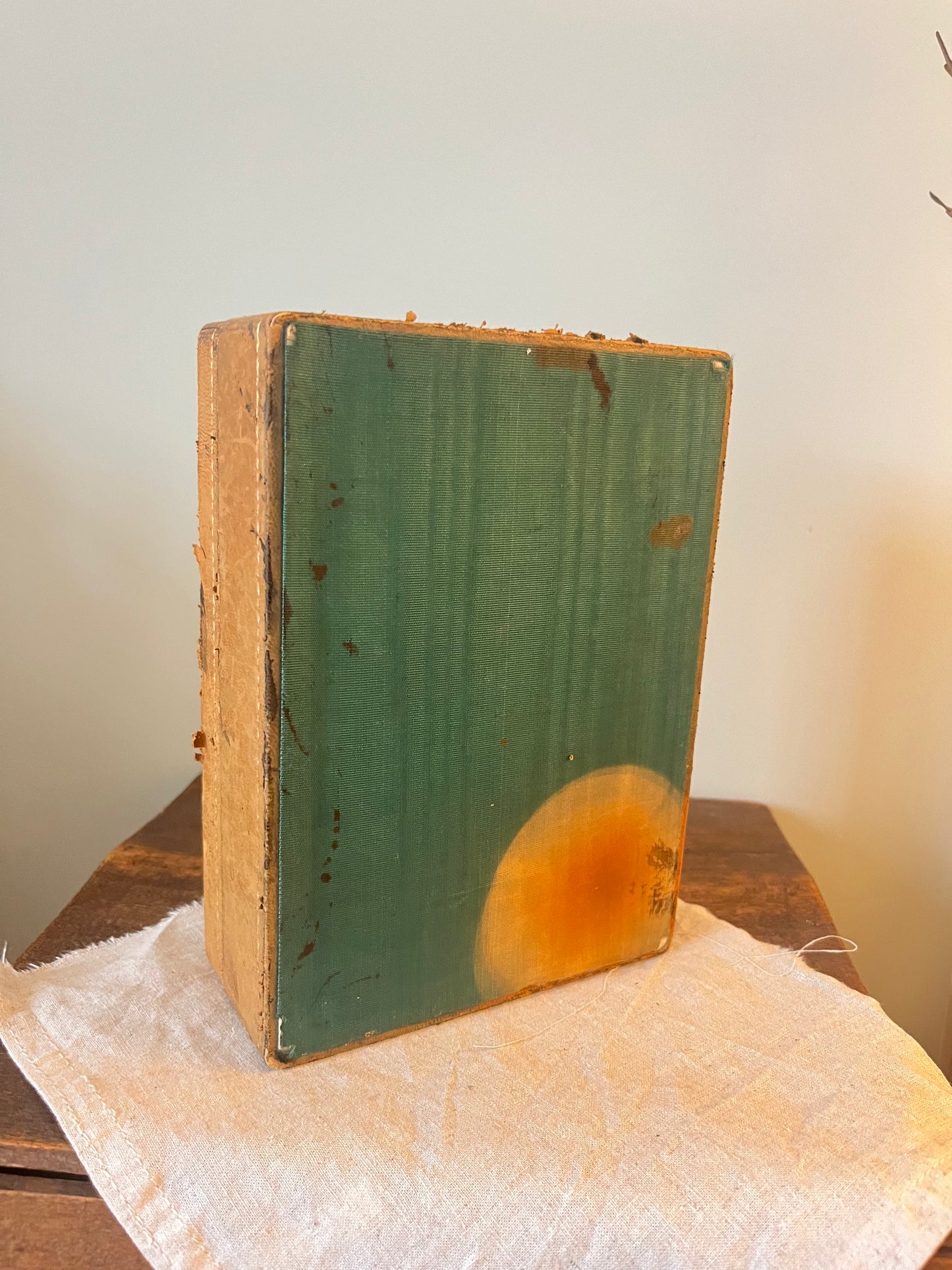 Vintage Floral Box with Poppies & Green Velvet Lining