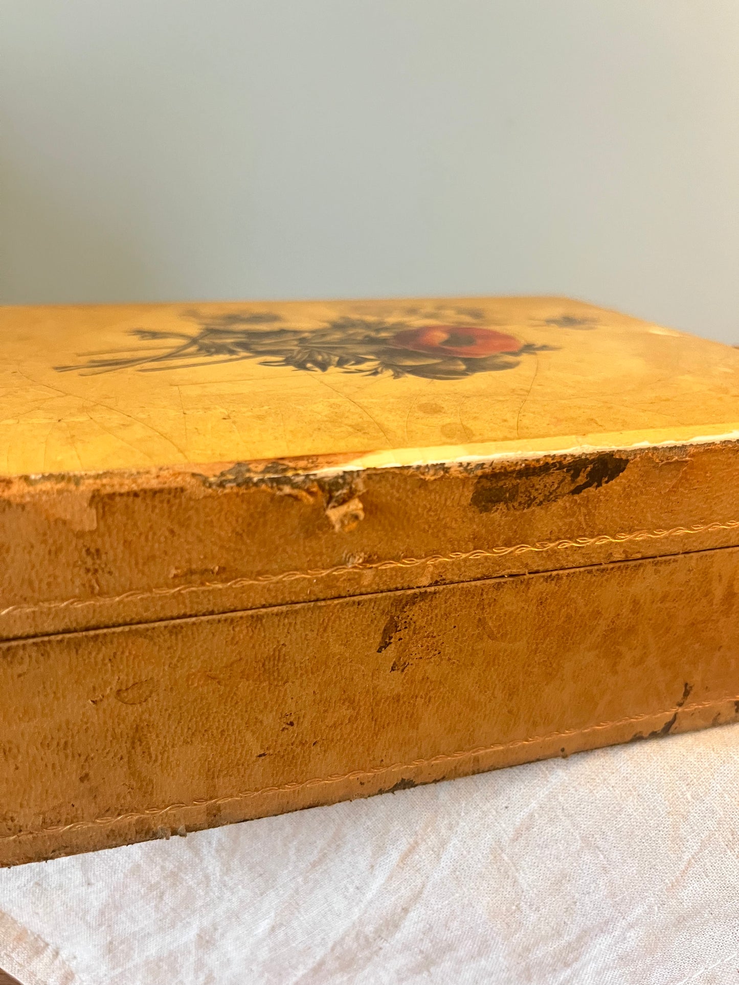 Vintage Floral Box with Poppies & Green Velvet Lining