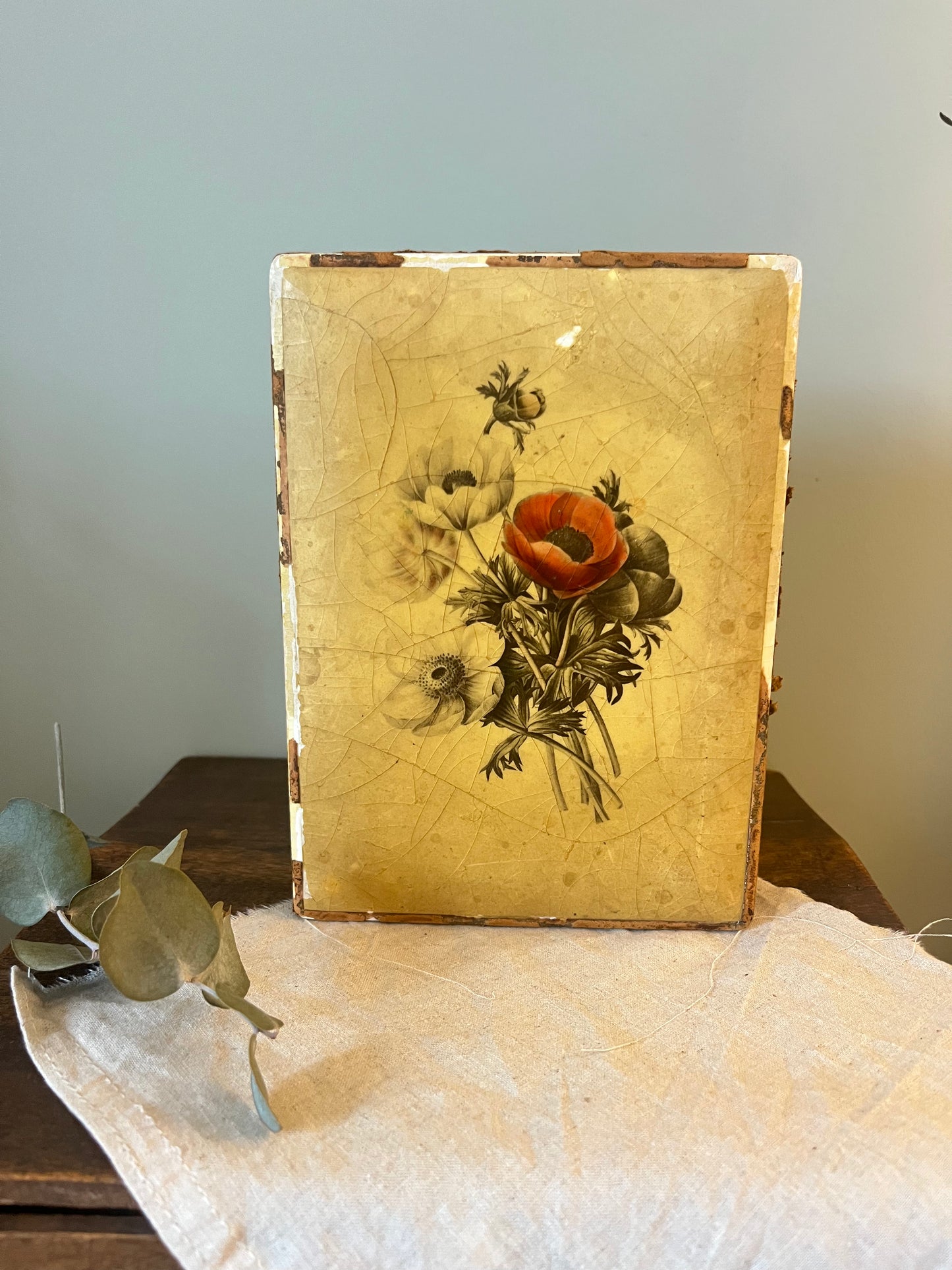Vintage Floral Box with Poppies & Green Velvet Lining