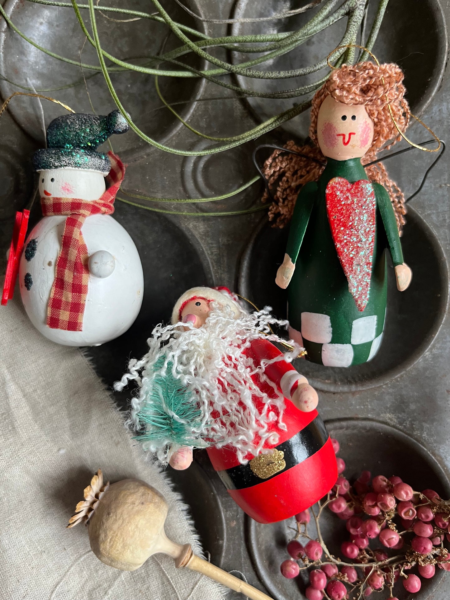 Vintage Christmas Wooden Hanger Sets