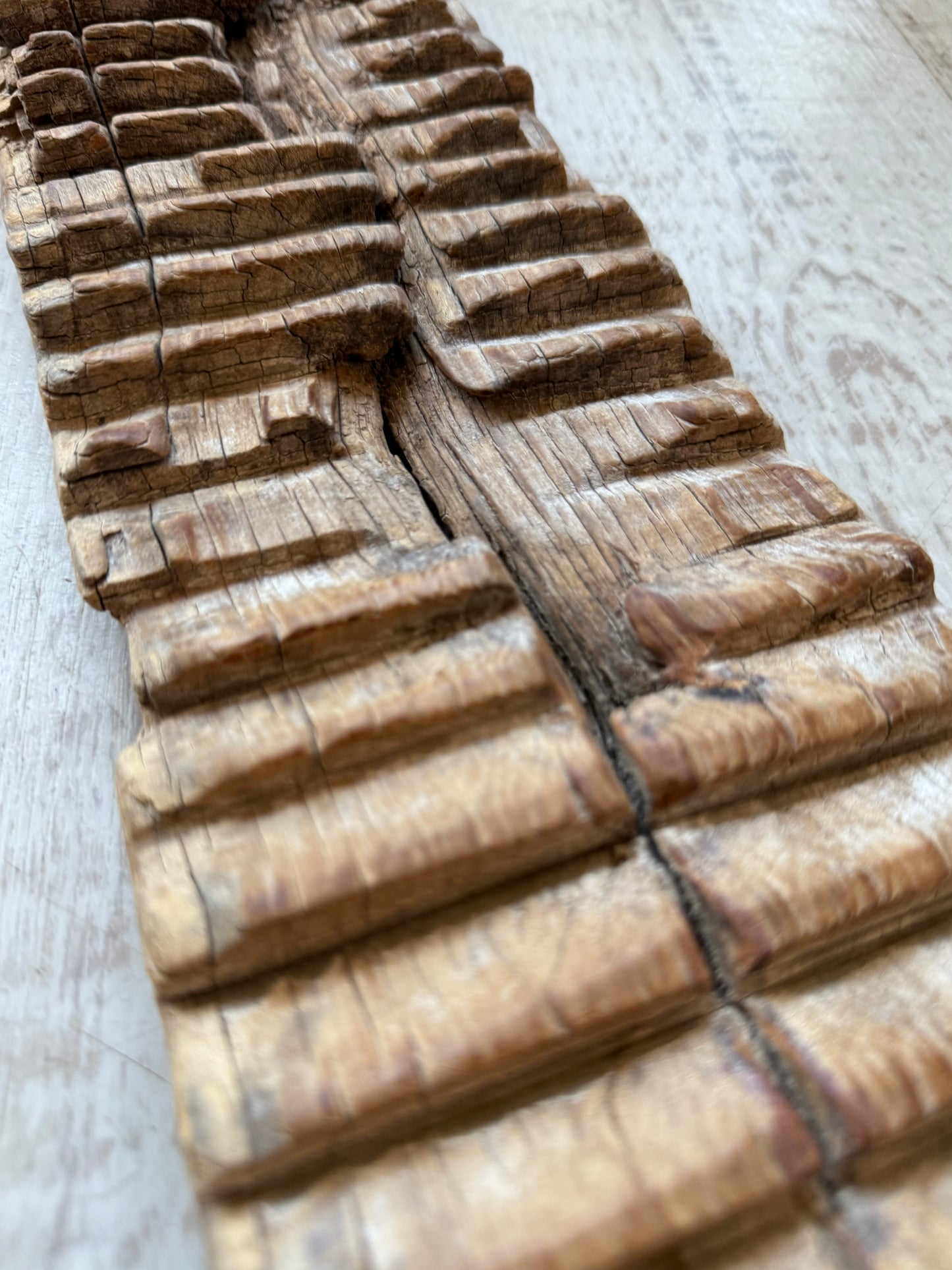 Vintage Wooden Washboard – dark