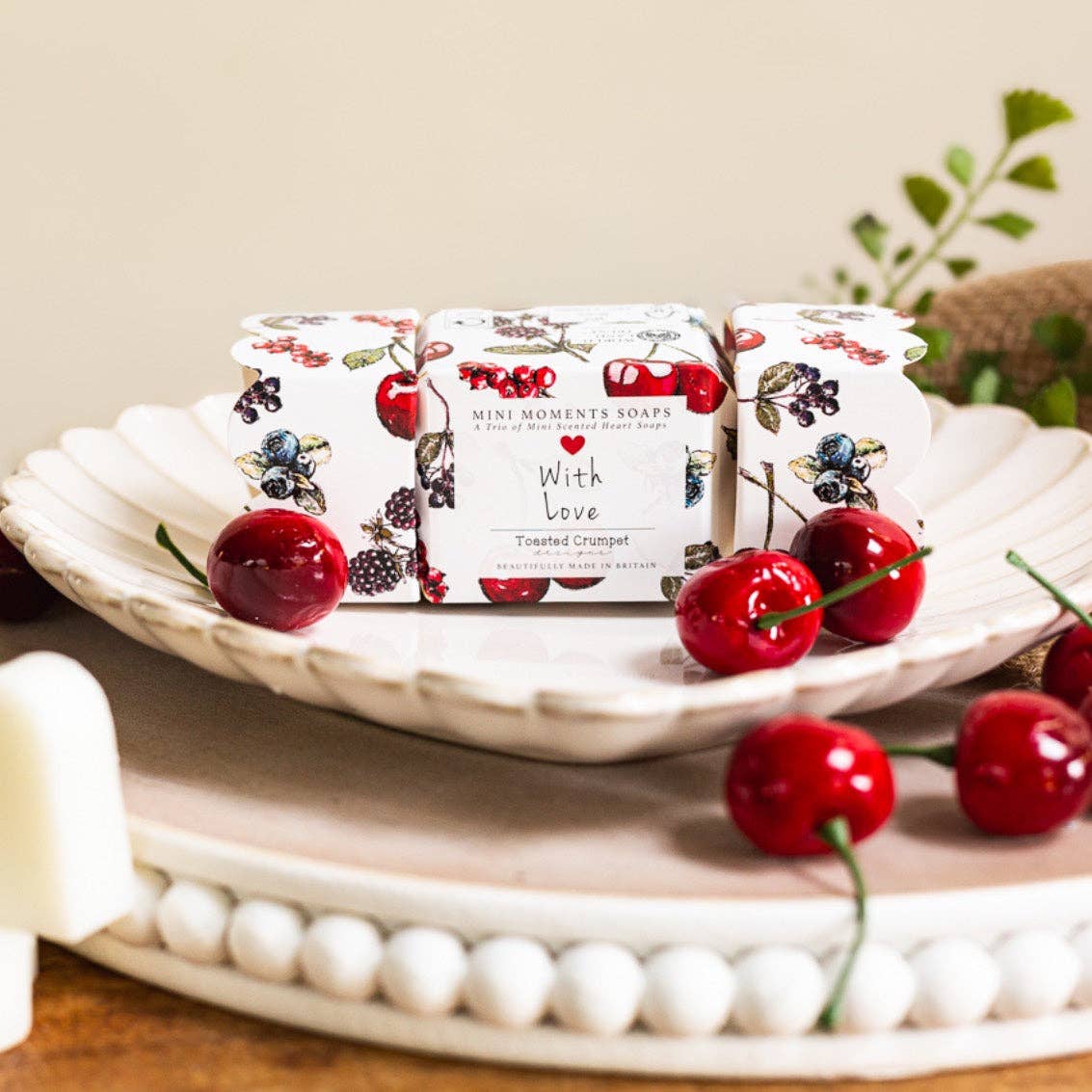Mon Cheri Boxed Mini Soaps – Cracker Gift Set