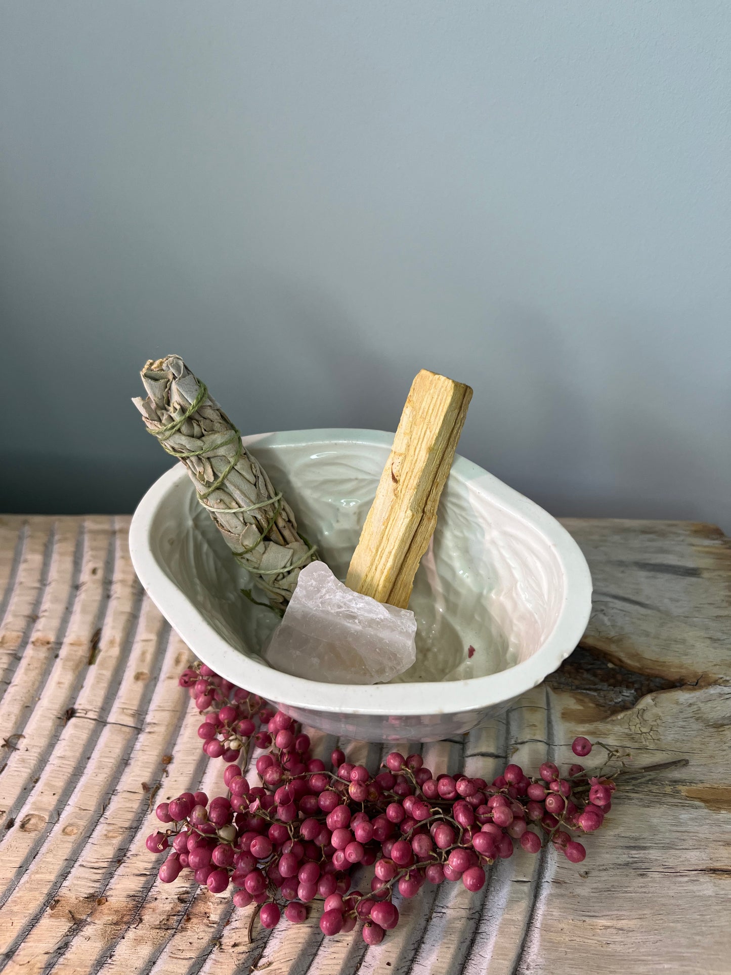 Mindful Moments Smudge Set with Mini Porcelain Jelly Mould