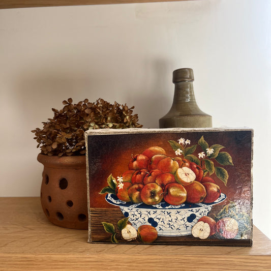 Vintage-Style Canvas Print – Still Life of Apples