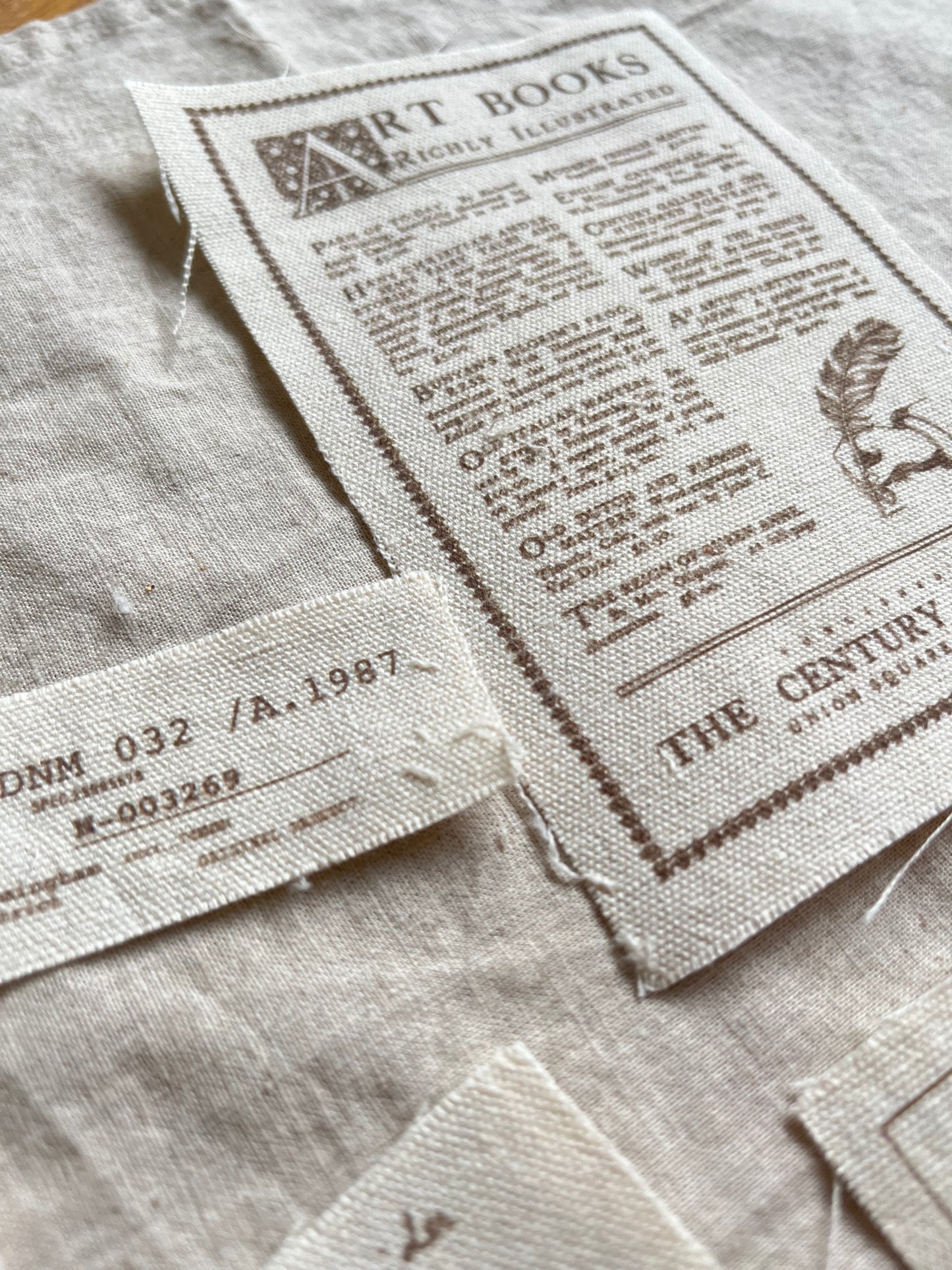 Vintage-Inspired Printed Cotton Cloth